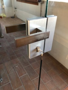 porte vetro cassa alluminio porta vetro battente porte vetro battente alluminio float trasparente pordenone treviso udine vemezia padova (11) 